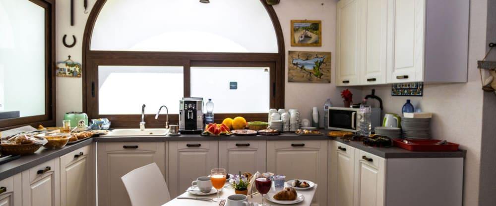 Kunesias B&B Чинизи Екстериор снимка