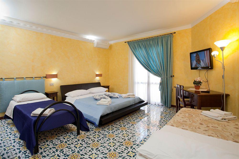Kunesias B&B Чинизи Екстериор снимка