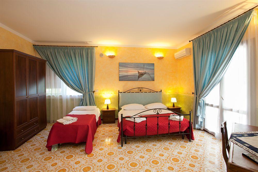Kunesias B&B Чинизи Екстериор снимка
