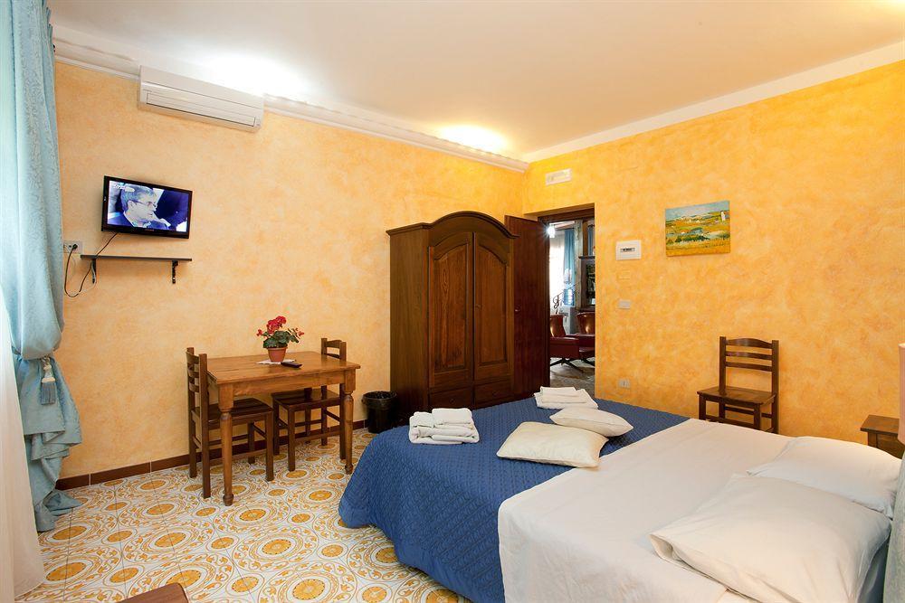 Kunesias B&B Чинизи Екстериор снимка