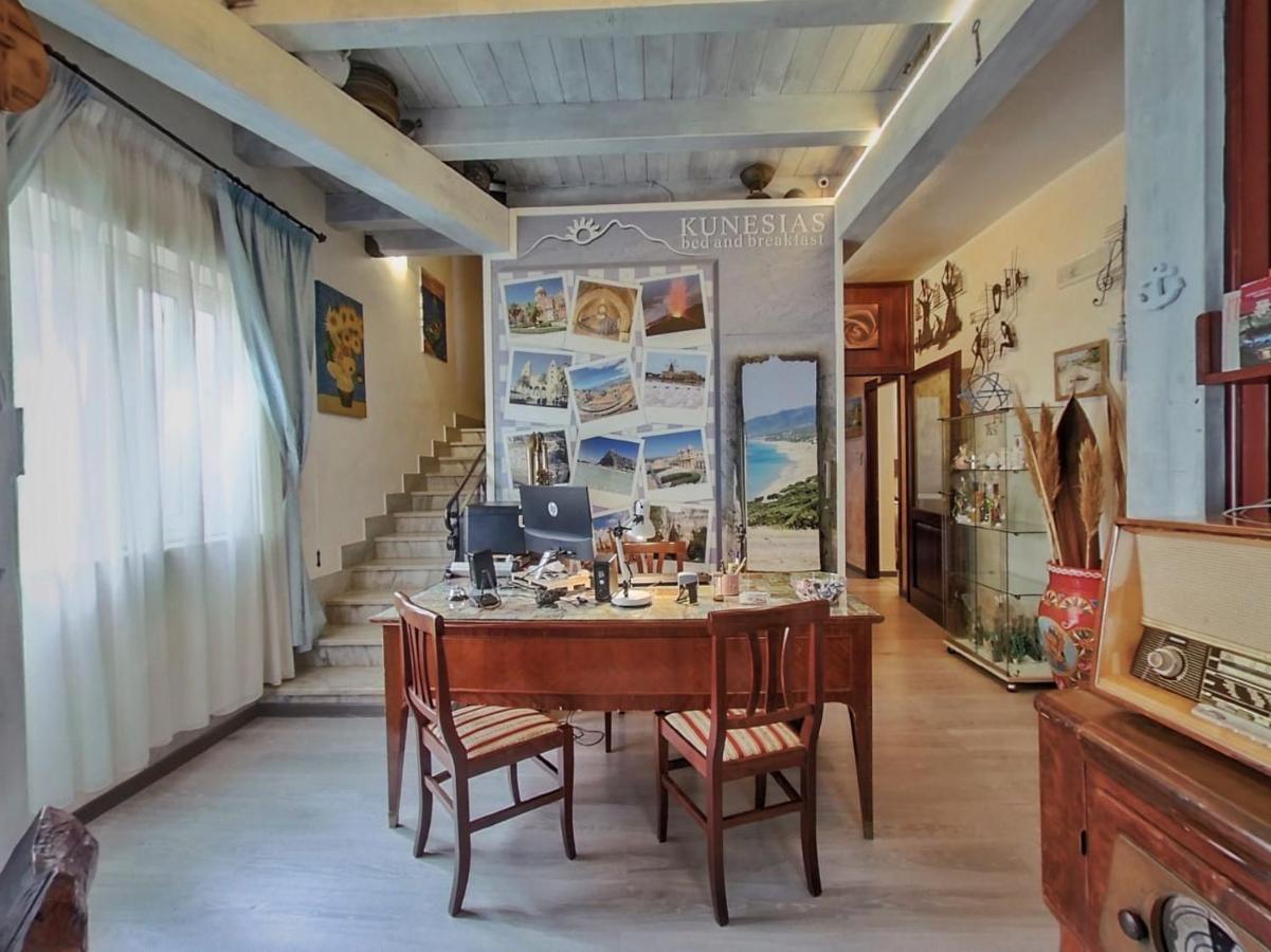 Kunesias B&B Чинизи Екстериор снимка