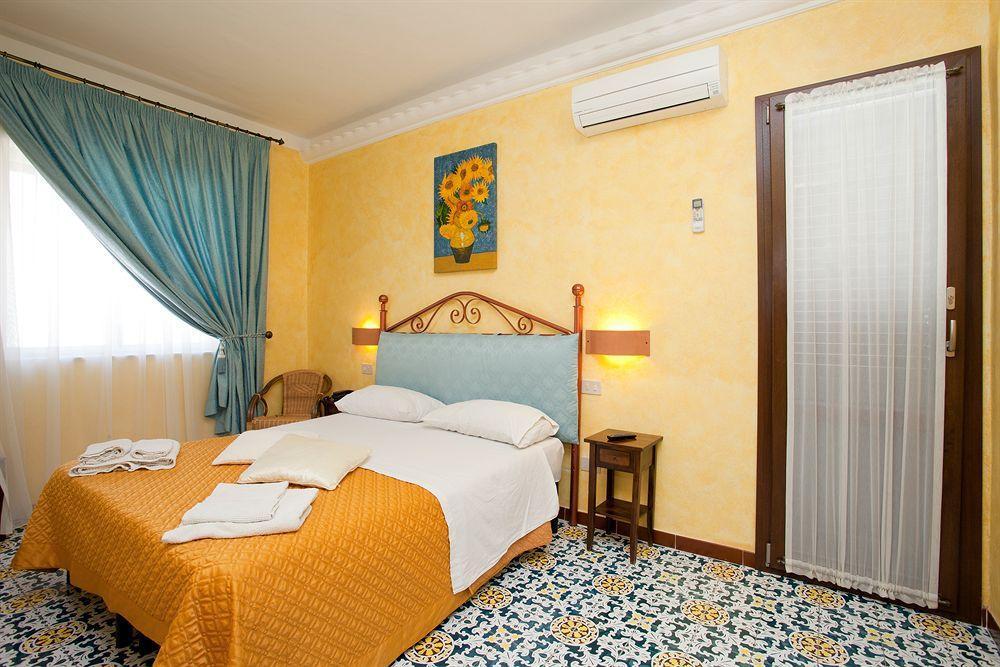 Kunesias B&B Чинизи Екстериор снимка
