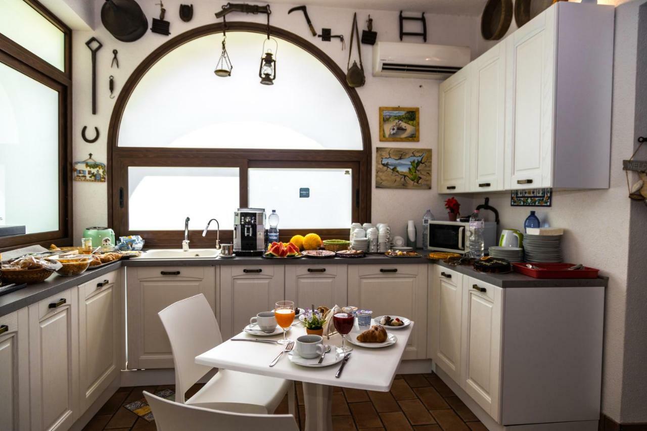 Kunesias B&B Чинизи Екстериор снимка